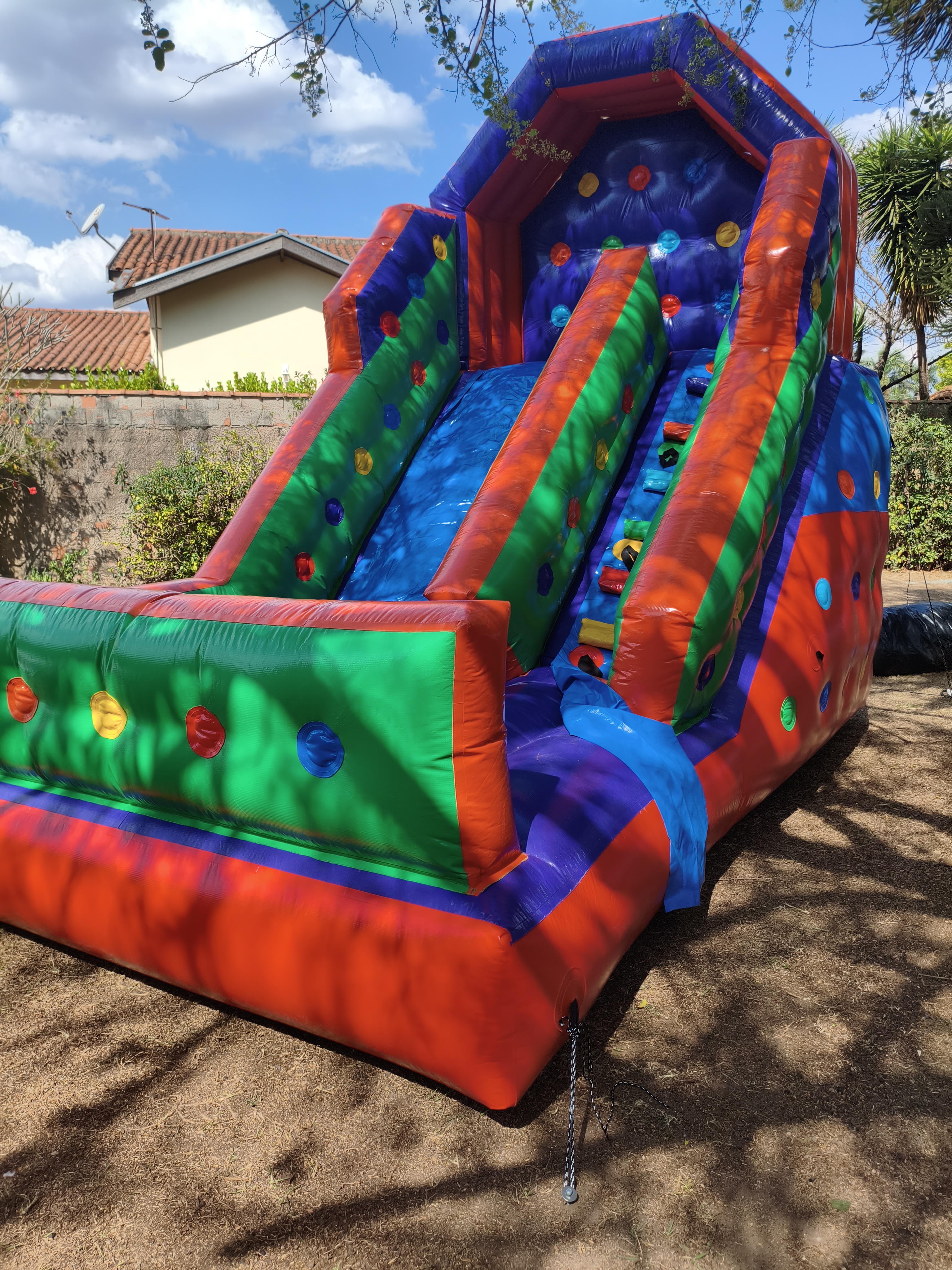 Mega Tobogã Inflável para festas em Indaiatuba